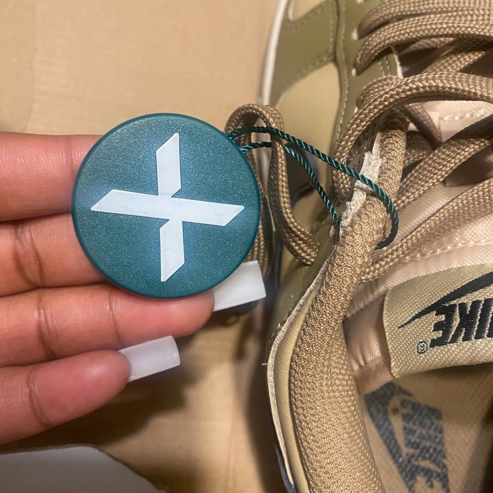 Dunks - Picture 3 of 4